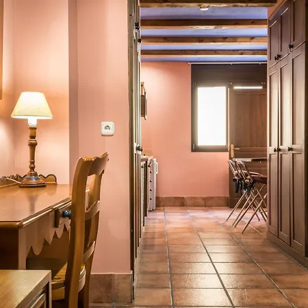 Aparthotel El Refugio De Aran 3*
