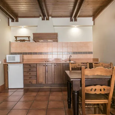 El Refugio De Aran Apartahotel 3*