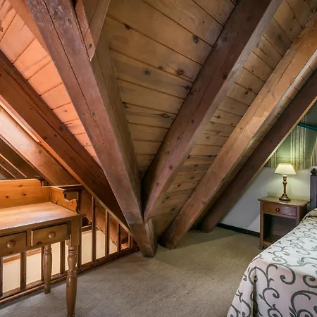 Aparthotel El Refugio De Aran 3*