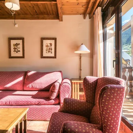 El Refugio De Aran Aparthotel 3*