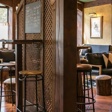 Ξενοδοχείο με διαμερίσματα El Refugio De Aran Βιέλα