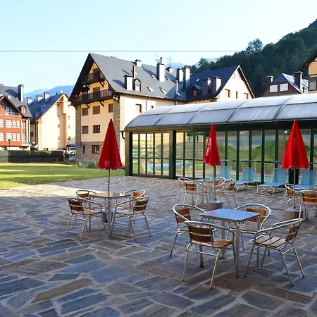 Ξενοδοχείο με διαμερίσματα El Refugio De Aran 3*