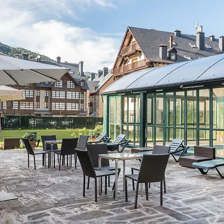 Ξενοδοχείο με διαμερίσματα El Refugio De Aran Βιέλα