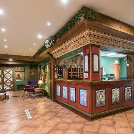 Ξενοδοχείο με διαμερίσματα El Refugio De Aran 3*