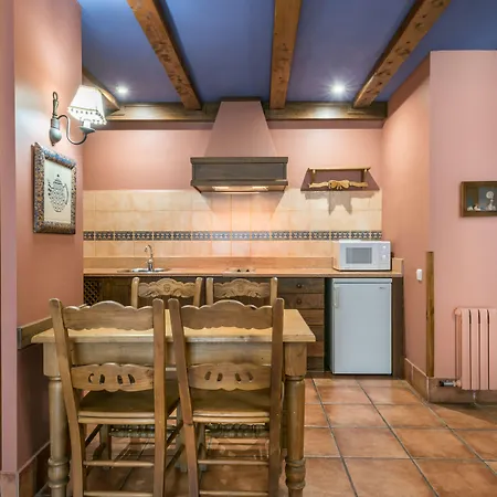 Ξενοδοχείο με διαμερίσματα El Refugio De Aran 3*