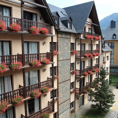 Ξενοδοχείο με διαμερίσματα El Refugio De Aran 3*